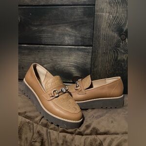 Giani Bernini brand, size 6.5, Brown Loafers with Buckle Detail, memory foam